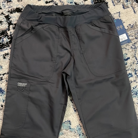 NWT Cherokee Workwear Revolution Scrub Pants Pewter XS - Picture 3 of 11